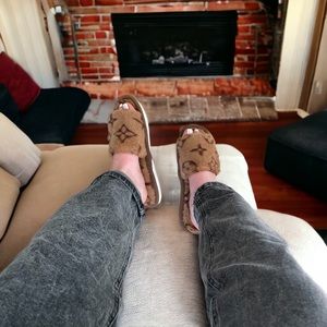 New! ☆ Super Soft Patterned Slide-On Slippers Shoes